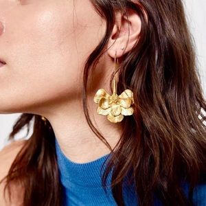 ✨3for$38  New Zara Flower Cluster Drop Earrings